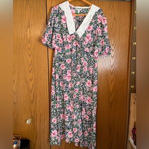 Floral Maxi Dress🌸🌺🌷